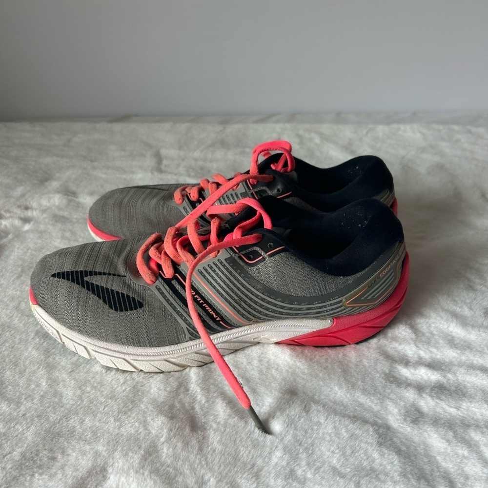 Brooks Women's Pure Cadence Athletic Shoes Gray Pink 8.5